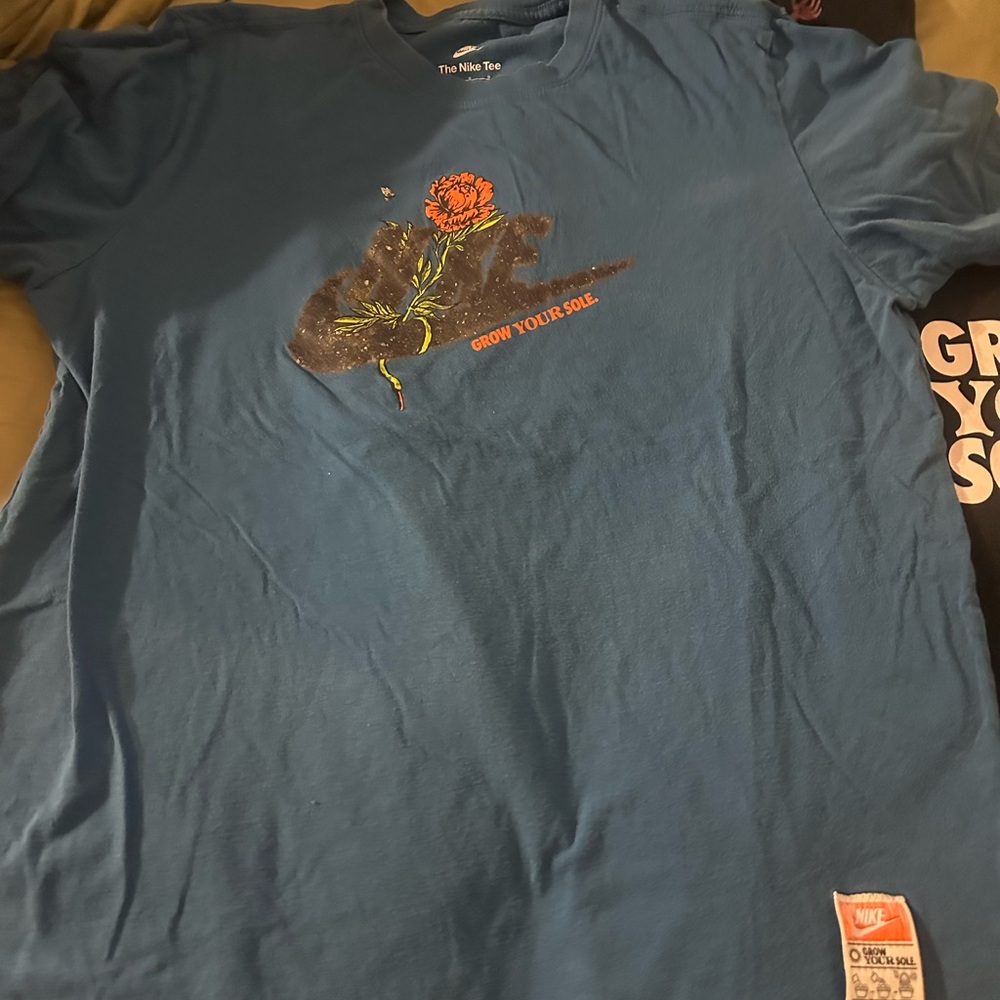 Nike Kids Graphic Tees - Black and Blue